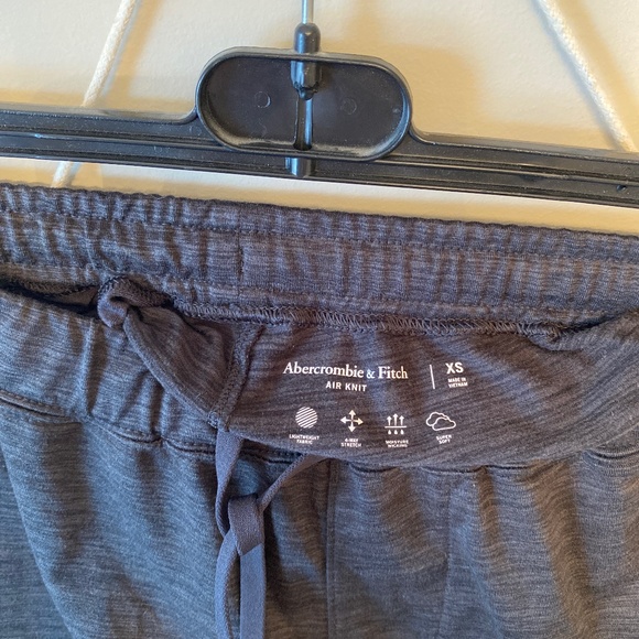 Abercrombie men's Lightweight Air knit Joggers men active pant jogger Athletic - Picture 9 of 9